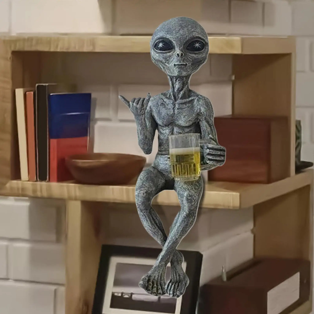 Bier trinkende Alien-Figur aus Resin