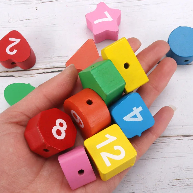 Montessori Holzuhr mit Zahlen & Pinguinmotiv – Lernspielzeug zum Uhrlesen & Farben-Sortieren für Kinder ab 3 Jahren