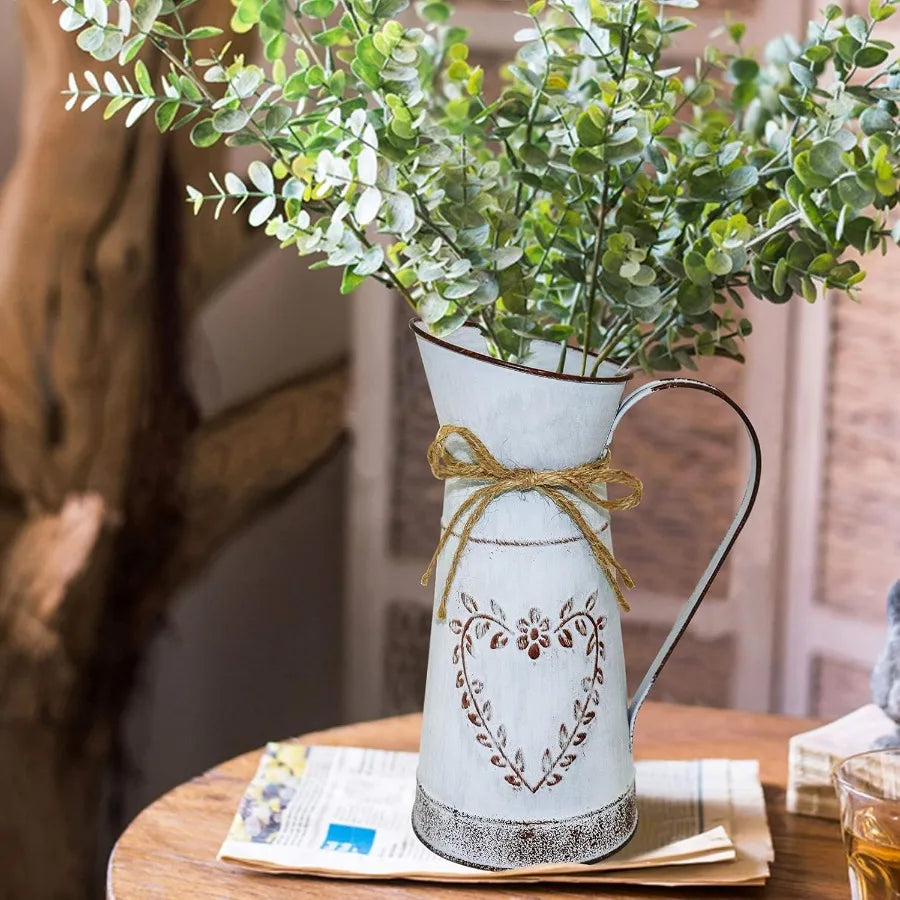 Vintage Metallvase im Französischen Farmhouse-Stil – Shabby Chic für Zuhause & Garten