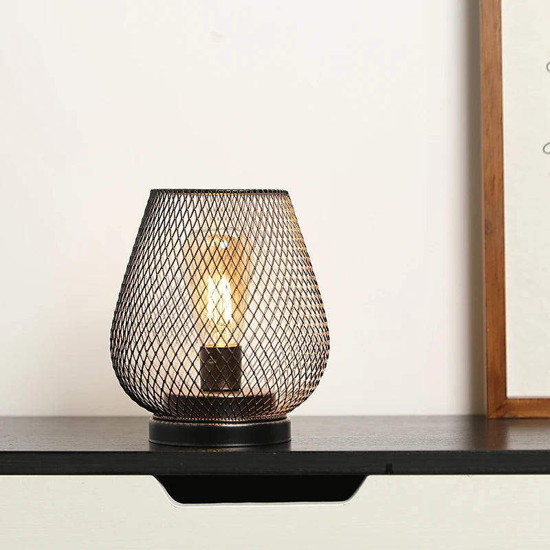 Nordische Metall-Käfig-Laterne mit LED – Kabellose Tischlampe