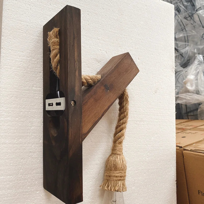 Retro Wandlampe aus Holz & Hanfseil – E27 Edison-Fassung