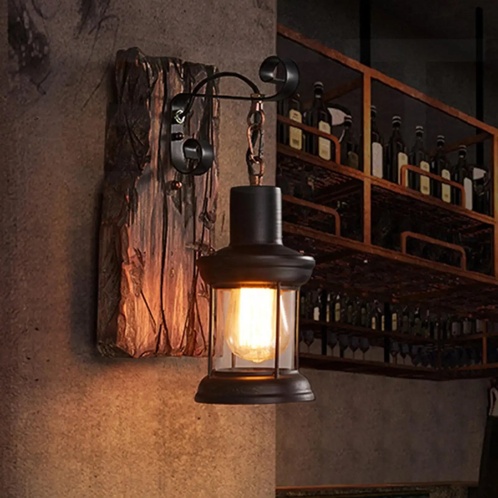 Antike Industrie-Wandleuchte aus Holz & Eisen – Rustikale Wandlampe
