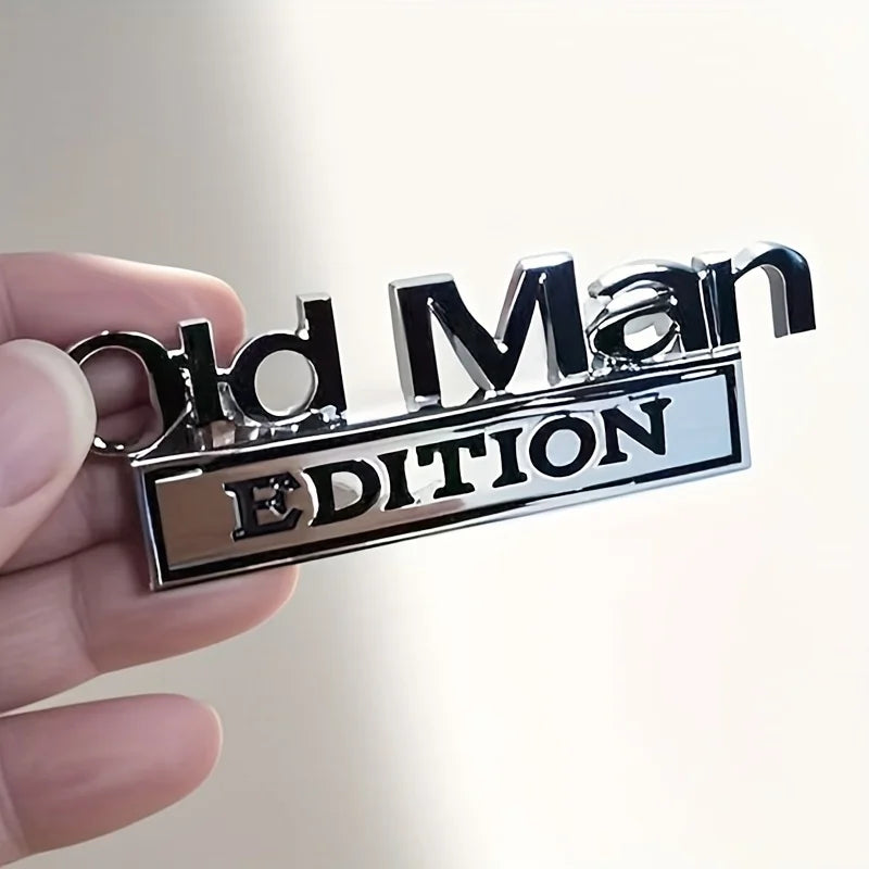 3D Auto-Emblem Aufkleber „Old Man Edition“ – Witziger KFZ-Sticker