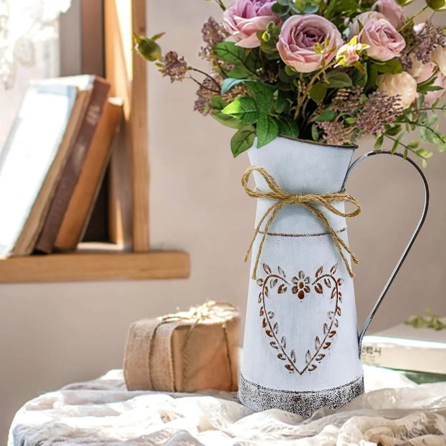 Vintage Metallvase im Französischen Farmhouse-Stil – Shabby Chic für Zuhause & Garten
