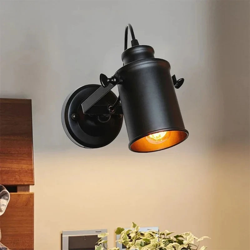 Vintage Wandleuchte im Industriestil – Retro Wandlampe aus Eisen